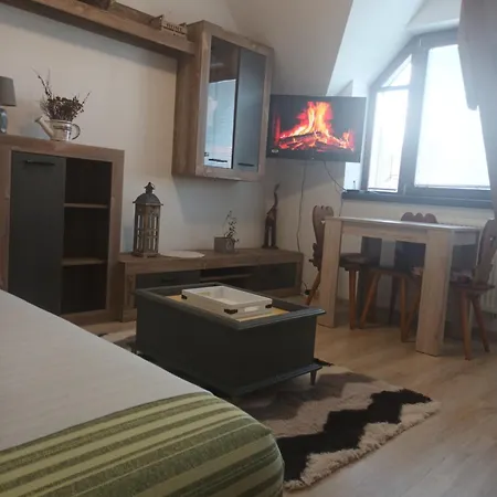 Que Apartment